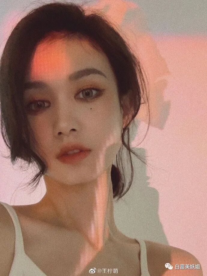 因太美遭霸凌，20岁嫁富二代生子却一身债，粉丝求她快红！（组图） - 47