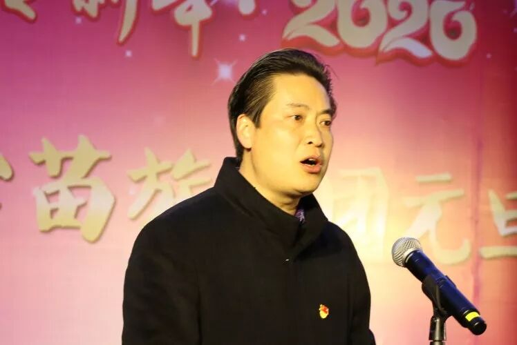 汉苗和谐一家亲 载歌载舞迎新年——筠连中学2020年“苗岭新年·元旦晚会”7.jpg