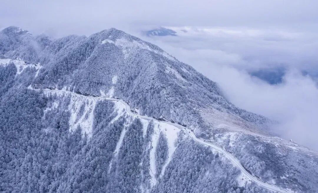 直飞仅¥300+！好玩不输长白山！冬天的它颜值爆表