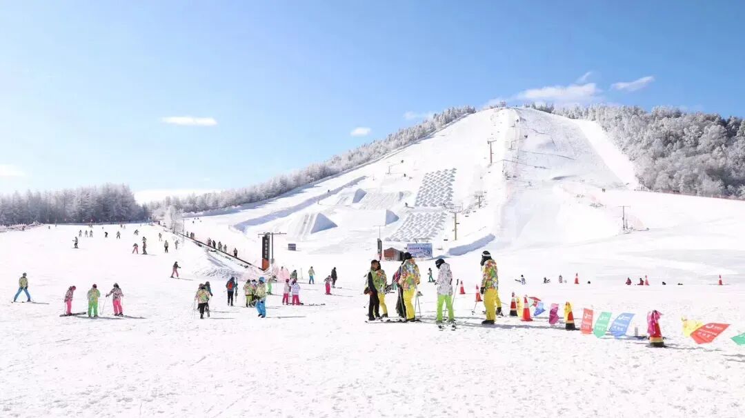 直飞仅¥300+！好玩不输长白山！冬天的它颜值爆表