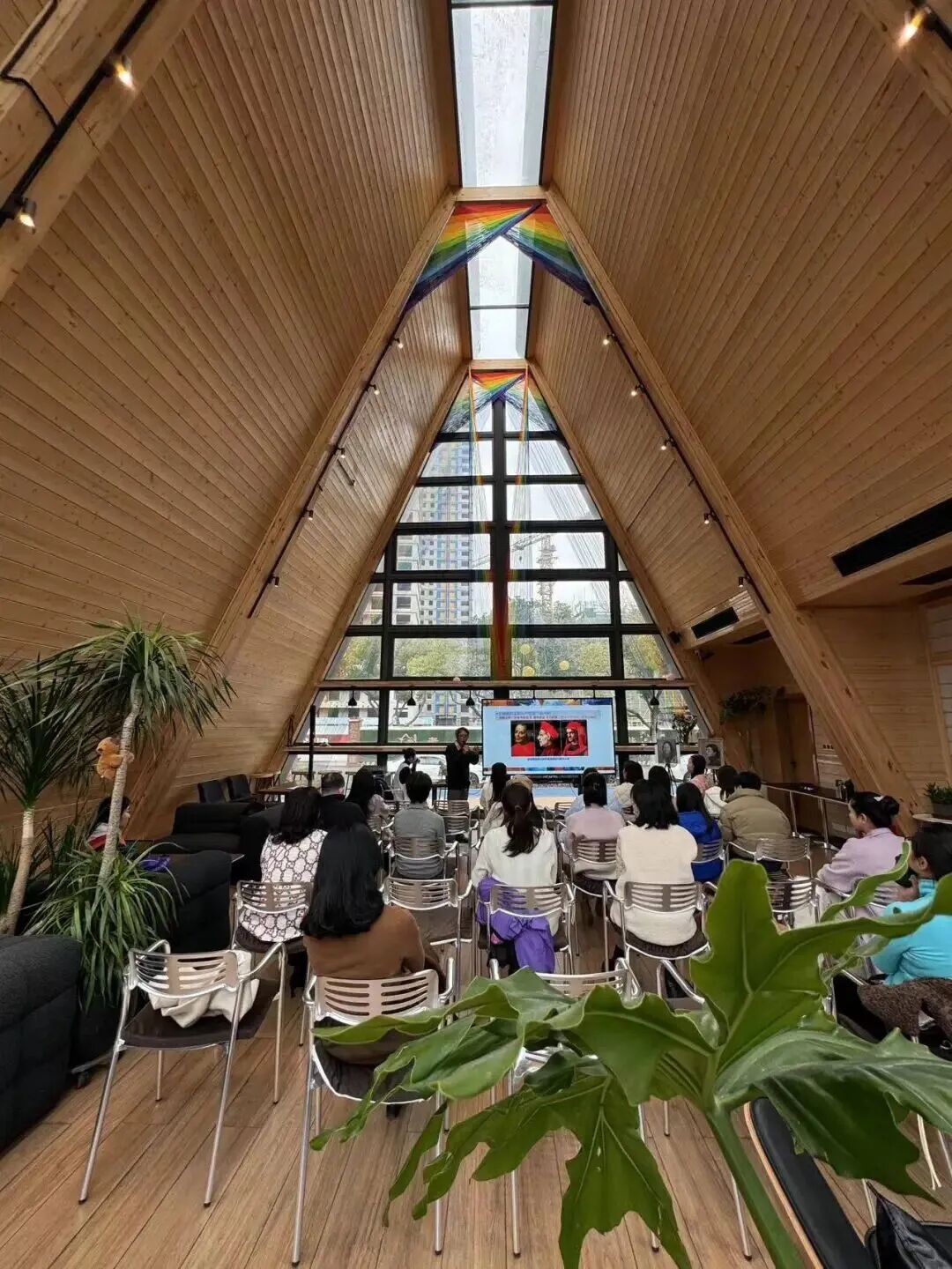 67ecaec4203bae8a9d207a2f4c57bdb0-sz_2939