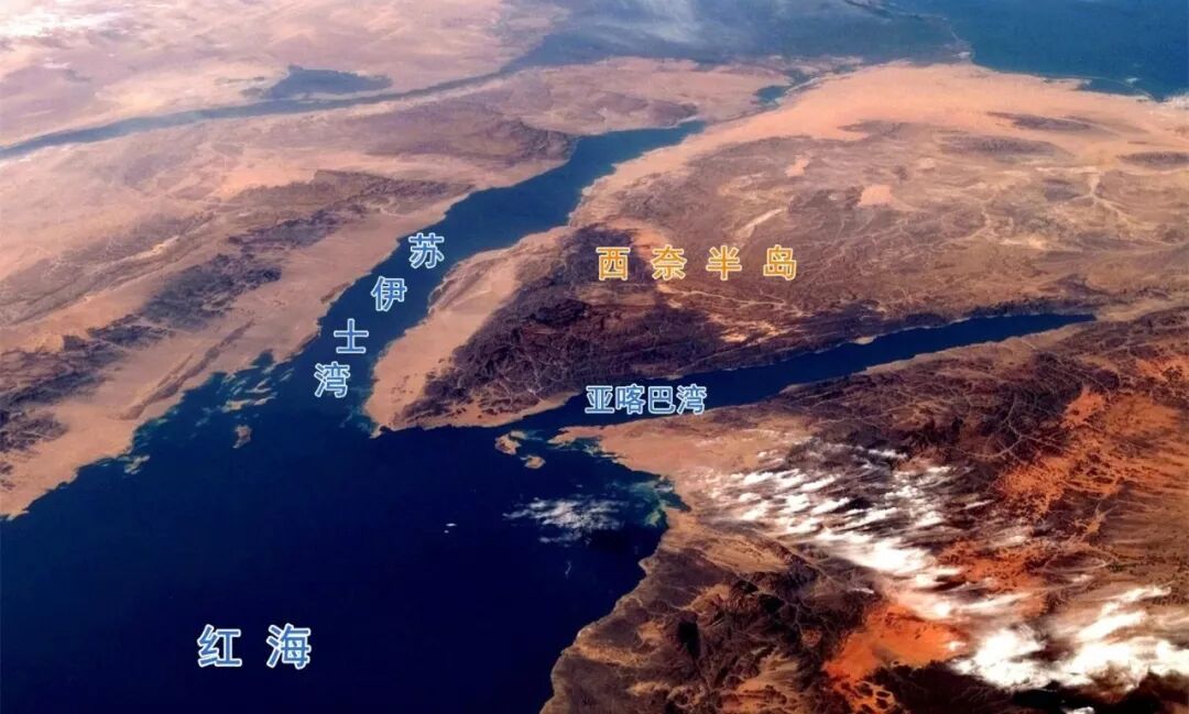 1869年,苏伊士运河贯通,这条位于埃及境内,全长170多公里的运河成为了