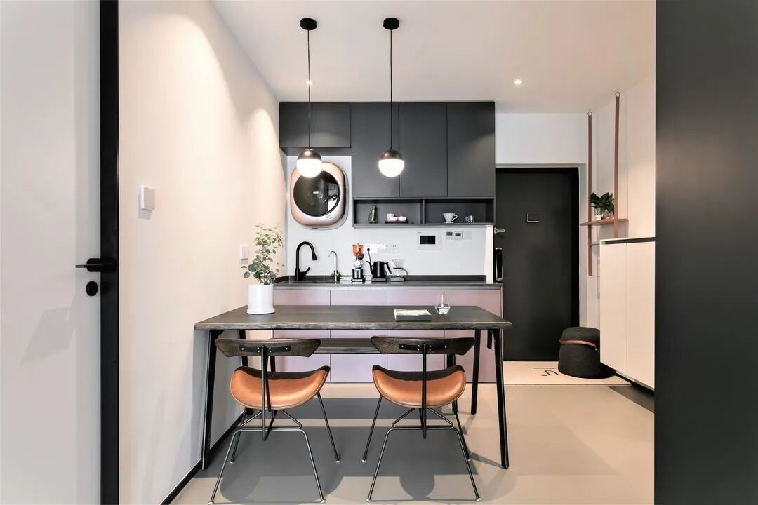 100㎡小户型自流平地面，打破固定式布局，大胆的尝试带来了意想不到的效果，相比那些固定式布局，显然更有吸引力