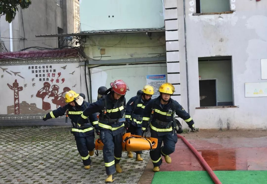 清障施救车价格_小型施救车_特种施救车