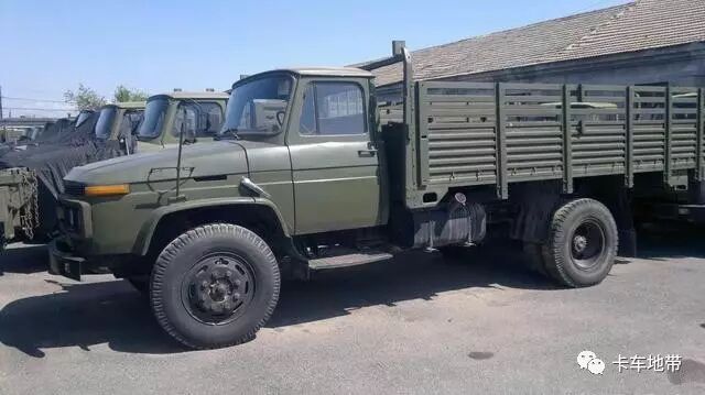 (当年的解放141车型)