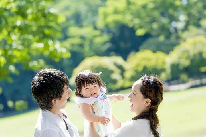 �ذ���������Ů�¸��¿�ʼ��Ǯ����