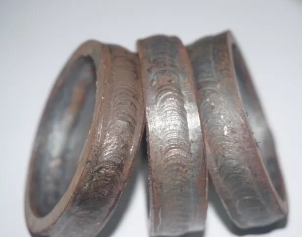 斜锯齿的手法焊缝表面成形 反月牙   反月牙的施焊手法及其对管道