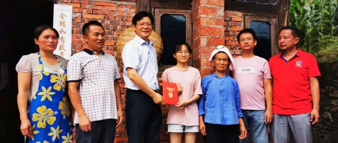 本科率10%变79%，他让一所“差校”发生“点石成金”之变