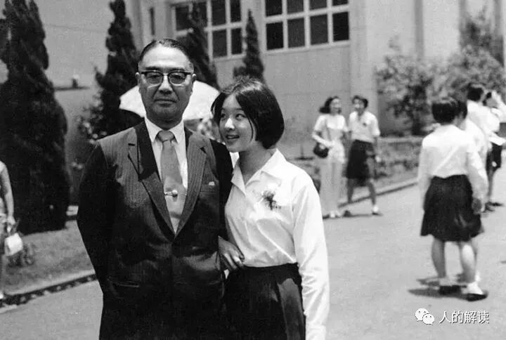 胡因梦的父母关系冲突，死后才学到的灵魂智慧-人的解读