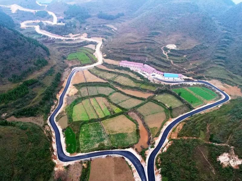 玉屏:脱贫攻坚朱家场镇显风采