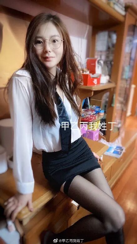 抖音超火的甲乙丙我姓丁到底是怎么一回事？