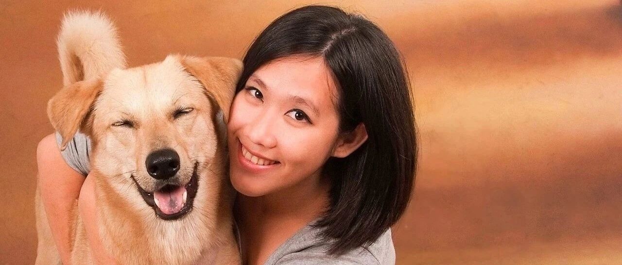 爸希望女儿养一只漂亮汪，结果捡流浪狗回家让他超生气！两周后，狗竟拥有特殊身份