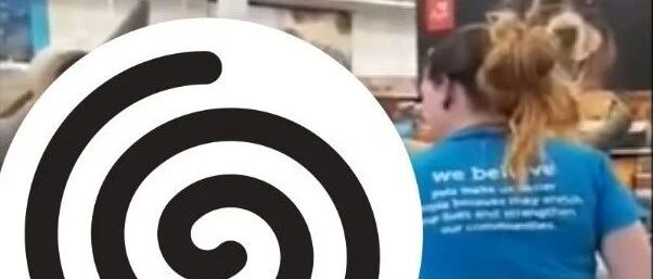 宠物店称带牵引绳就能进，结果他带超大毛孩上门，震惊之余下秒全员嗨翻！