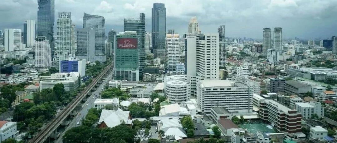 泰铢大幅贬值，连续财政赤字，专家分析：泰国经济前景令人担忧！