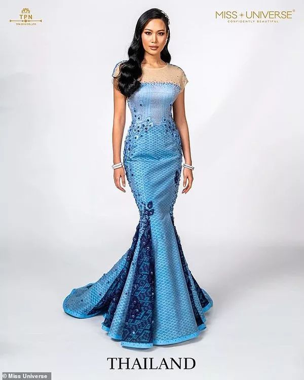 話題丨批評公主設計的禮服醜，泰國網紅冒犯王室引風波 旅行 第2張