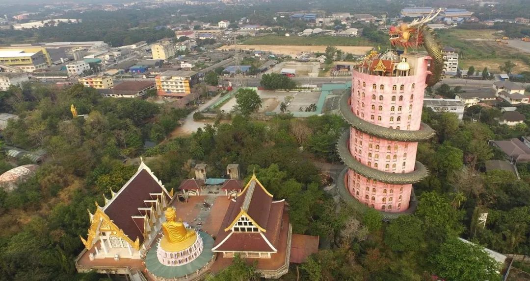 東南亞最威武的寺廟：建築17層，巨龍盤繞直聳雲天！ 旅行 第2張