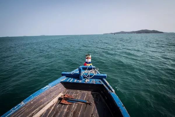 旅遊丨沙美島海域快艇傾覆！遊客受驚嚇，兩人被送醫 旅遊 第4張