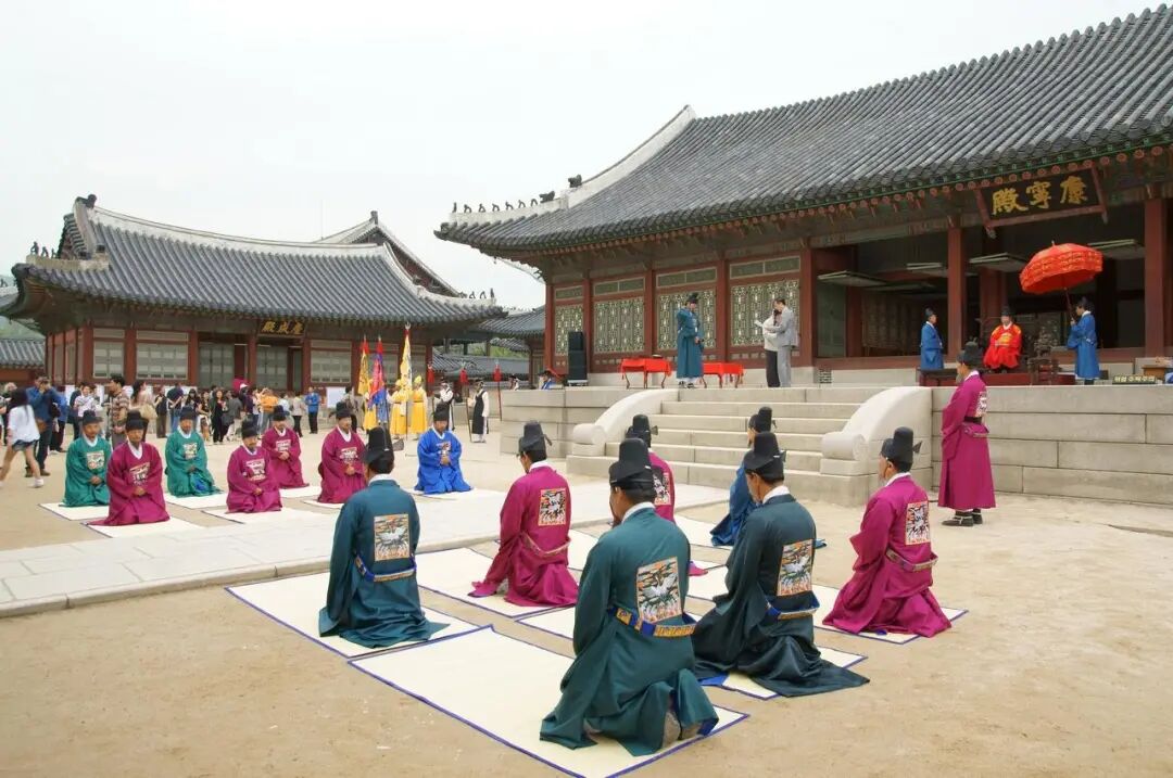 坐北南朝的坐是什么意思_坐北朝南的朝的意思_坐北朝南什么意思