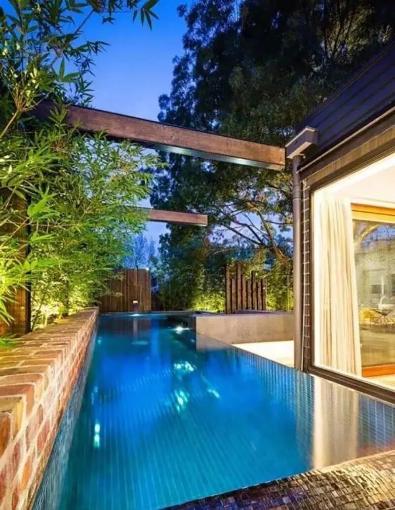 夜幕下的庭院，美到让人沉醉