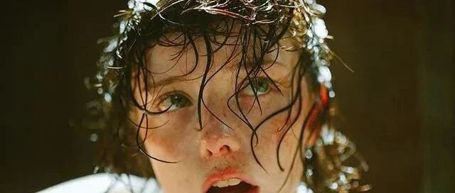 希望你手执烟火以谋生，心怀诗意以谋爱。