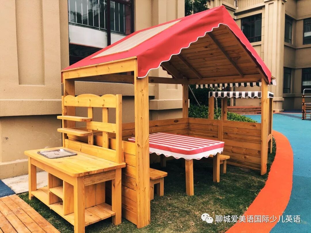 草地英文_草地背景_践踏草地的英文