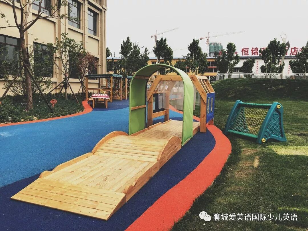 践踏草地的英文_草地背景_草地英文