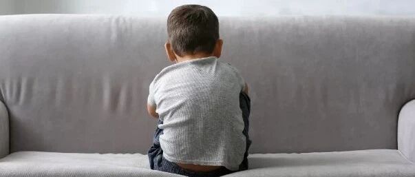 8岁女孩肺癌晚期！这件事会害了孩子，爸爸们都看看