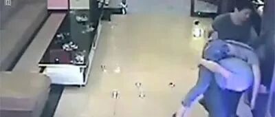 女大学生与3男生深夜开房，酒店猝死，尸检结果令人细思极恐：女人不管多大，请牢记9条忠告！