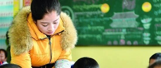 两位老师因违规补课，被处拘留5日，污点或将殃及下一代！