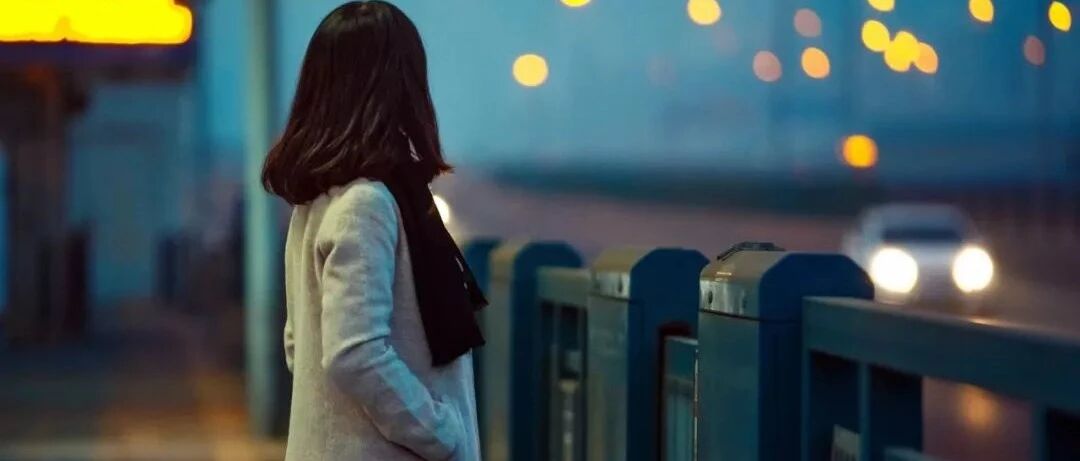 “我班一个家长昨天跳楼自杀了……”