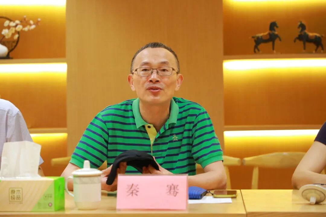 蔡国欢参加调研,镇党委副书记,镇长张向晖陪同调研,镇党委委员王成参