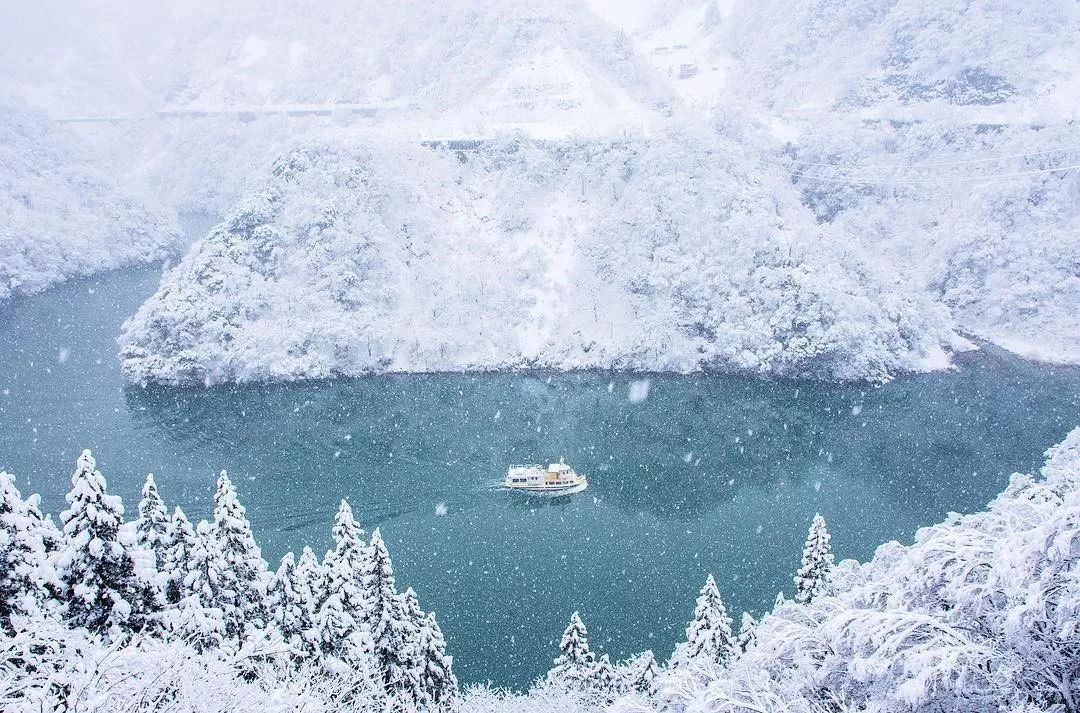 深度丨當地旅行家秘不外泄的冰雪秘境--莊川溫泉鄉，日本最美遊船線！ 旅遊 第22張
