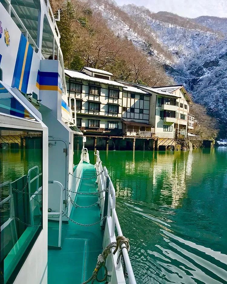 深度丨當地旅行家秘不外泄的冰雪秘境--莊川溫泉鄉，日本最美遊船線！ 旅遊 第25張