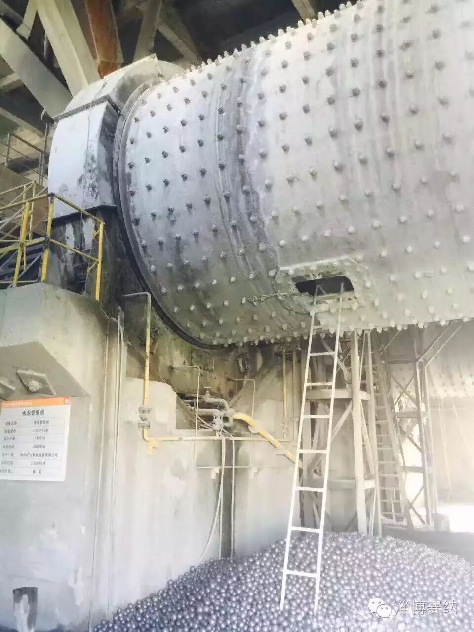 吨水泥节电5kwh以上,出磨水泥温度平均降低25℃--27℃左右,磨机滑履
