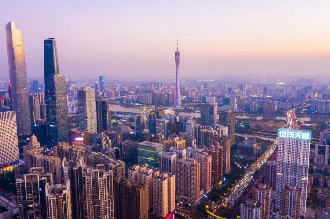 越秀 【世茂天樾】187-192m²，珠江新城瞰河大平层豪宅！