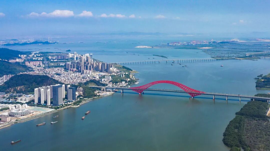 大盘进阶，巨幕山湖在眼前，这种生活你敢想吗？