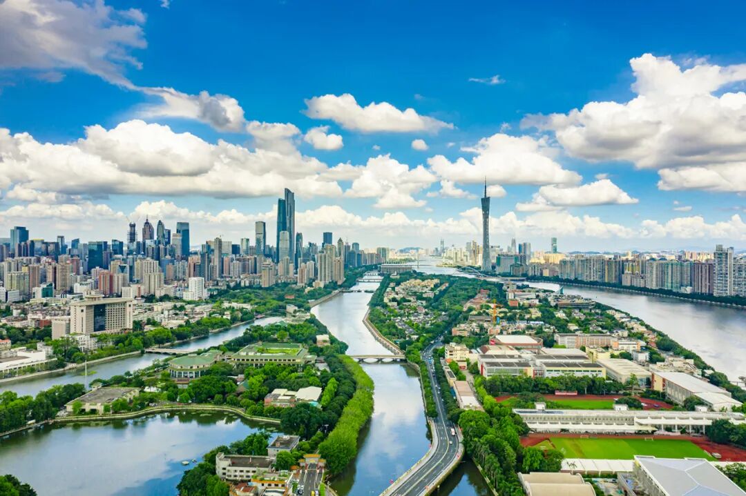 大盘进阶，巨幕山湖在眼前，这种生活你敢想吗？