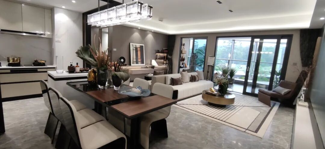 90平卷进白云新城！越秀公交天悦云山府营销*正式开放！