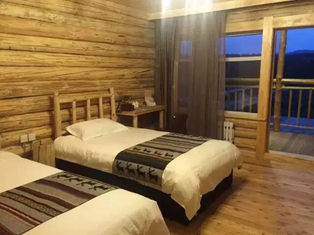 在呼伦贝尔大草原邂逅最美秋天！（组图）