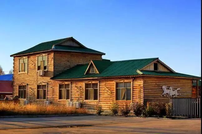 在呼伦贝尔大草原邂逅最美秋天！（组图）