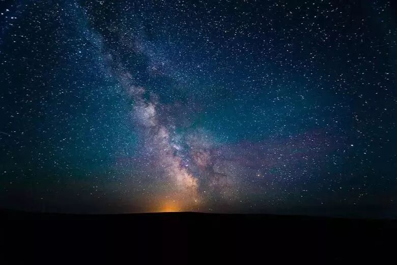 在呼伦贝尔大草原邂逅最美秋天！（组图）