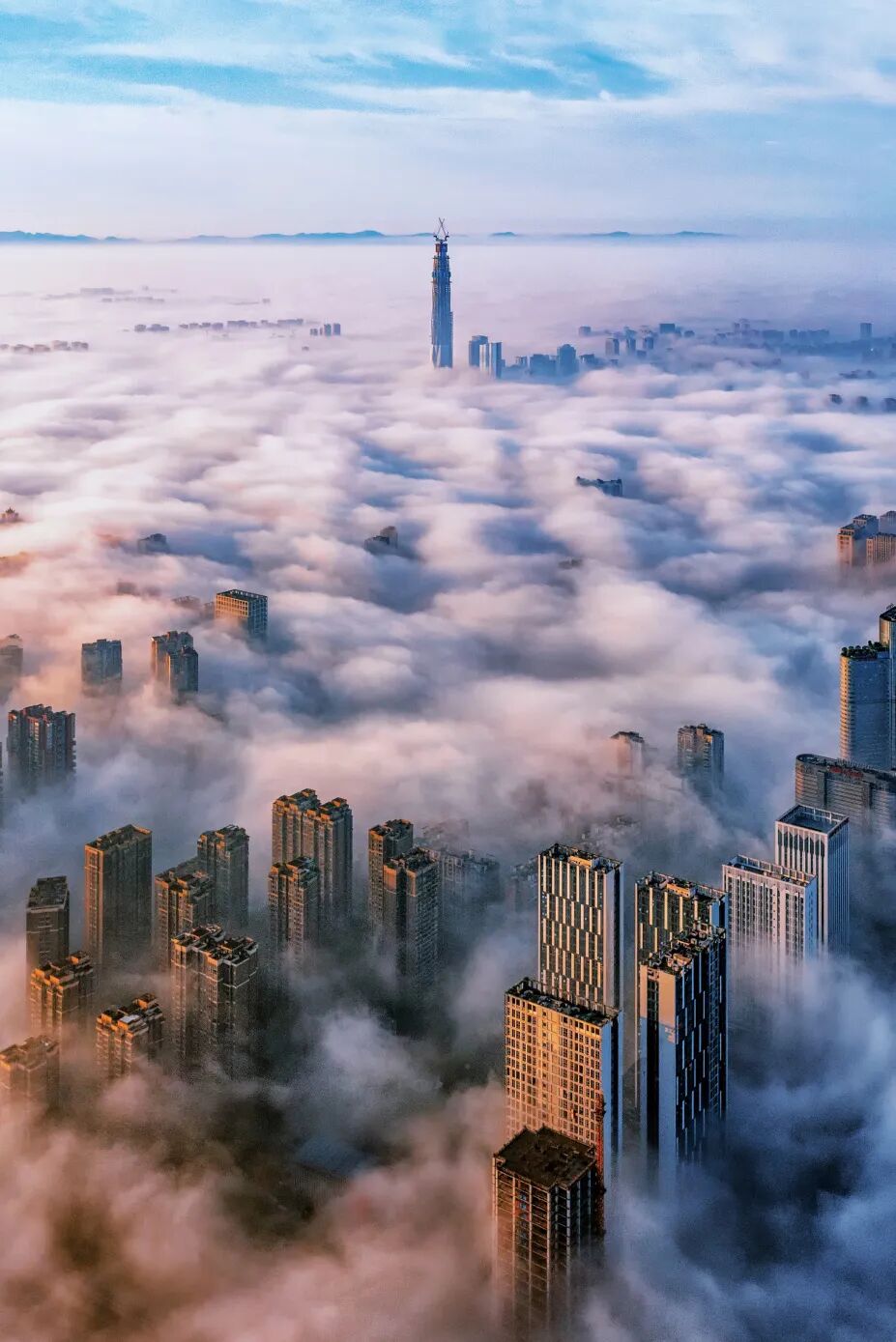 想来想去，只有成都