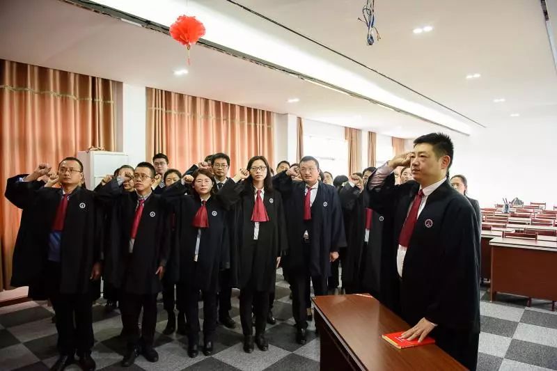 江西省司法厅江西省律师协会组织全省律师开展宪法宣传周集体宣誓活动
