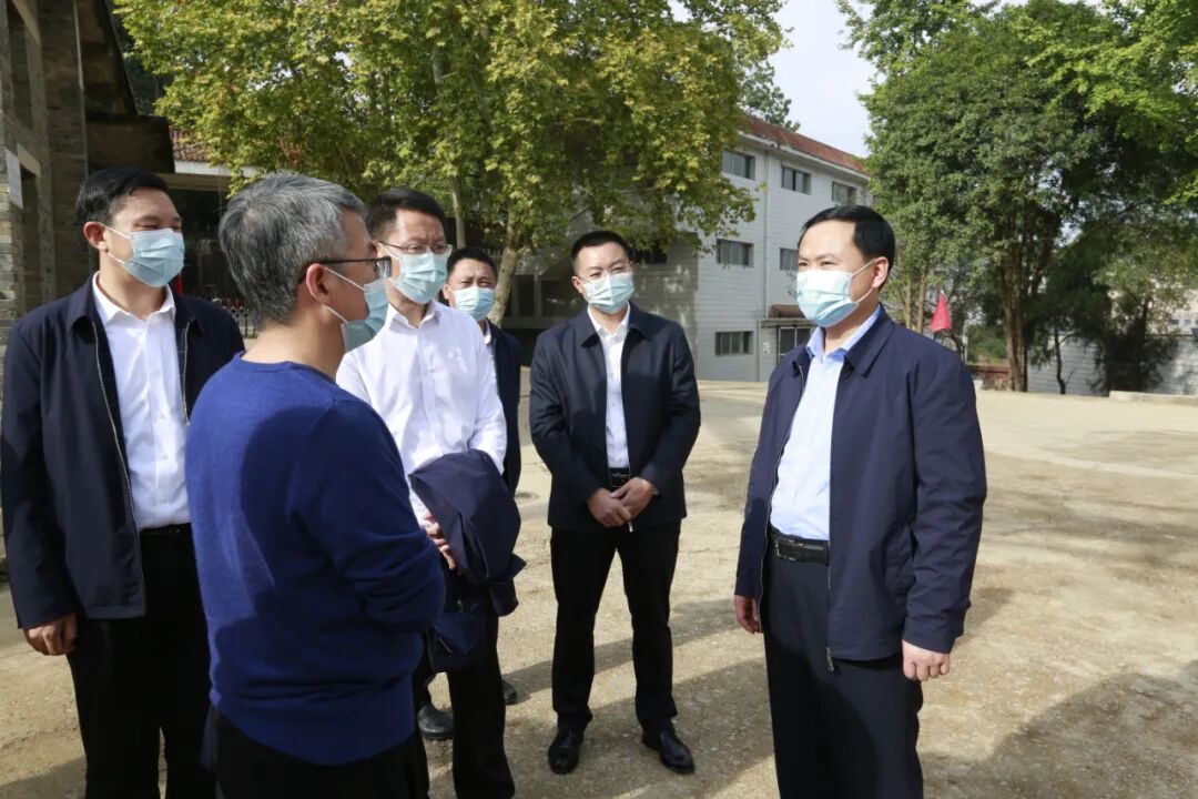 安九熊到镇远县督导检查安全生产和疫情防控工作