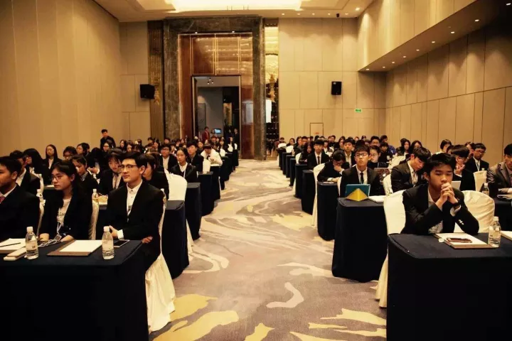 听说商社的大兄弟们周末要集体出动搞事情? 听说商社的大兄弟们周末要集体出动搞事情?