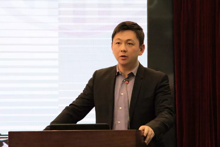 【真诚 信任 合作 共赢】 雨中国高召开G10年级家长会 【真诚 信任 合作 共赢】 雨中国高召开G10年级家长会