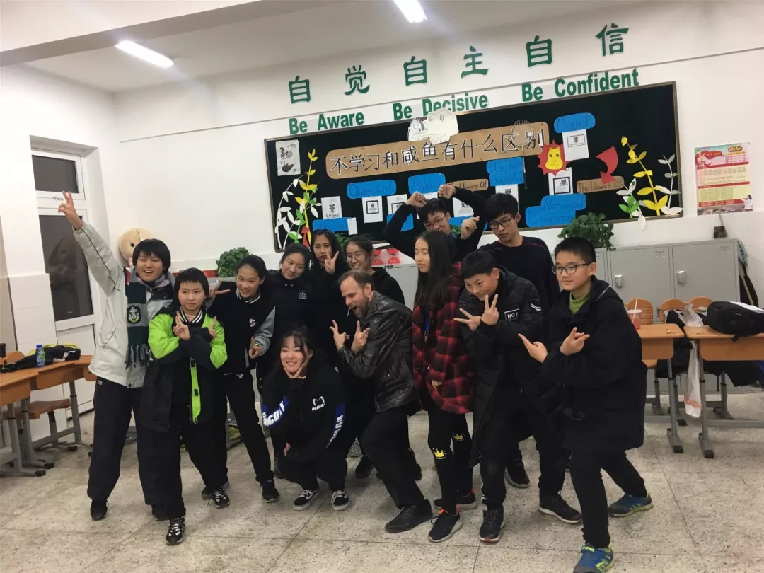 勇闯24小时英文表演戏剧节,雨中国高学子斩获佳绩 勇闯24小时英文表演戏剧节,雨中国高学子斩获佳绩