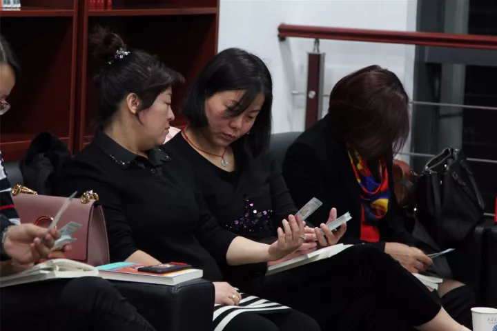 智慧父母的成长课堂 ▎第三期《解密青春期养育》家长课程开始报名 智慧父母的成长课堂 ▎第三期《解密青春期养育》家长课程开始报名