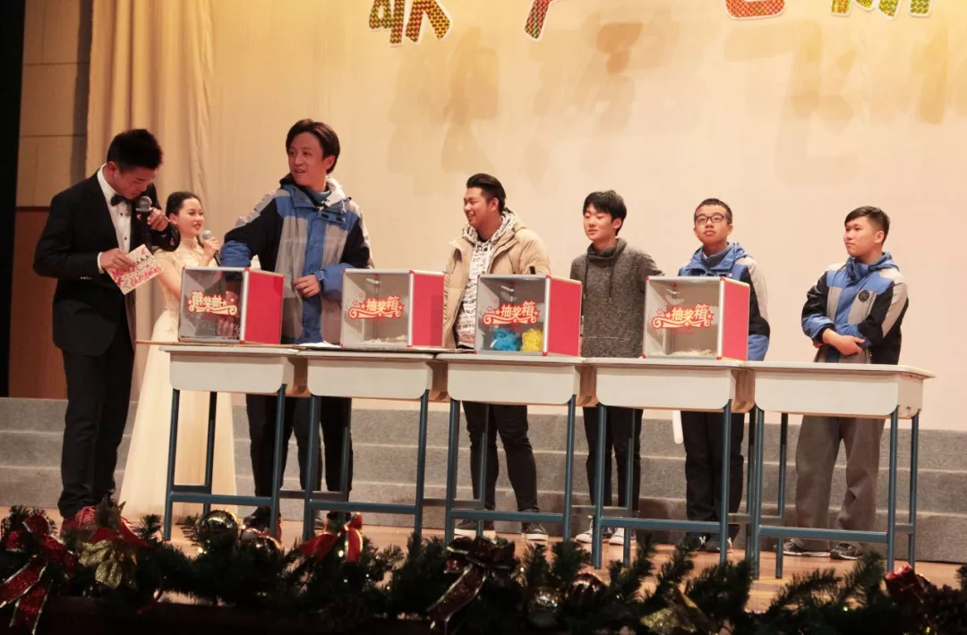 中西文化交融 ▎“诞愿有你”,我们的青春盛宴 中西文化交融 ▎“诞愿有你”,我们的青春盛宴