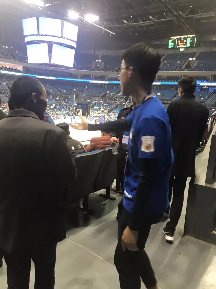 担任篮球世界杯志愿者:我们见证了中国队开门红! 担任篮球世界杯志愿者:我们见证了中国队开门红!